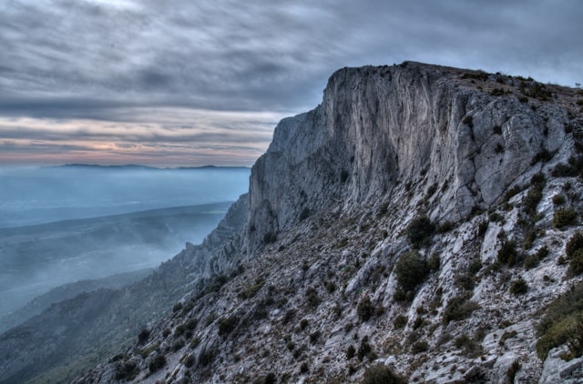 Tour de la montagne Sainte-Victoire